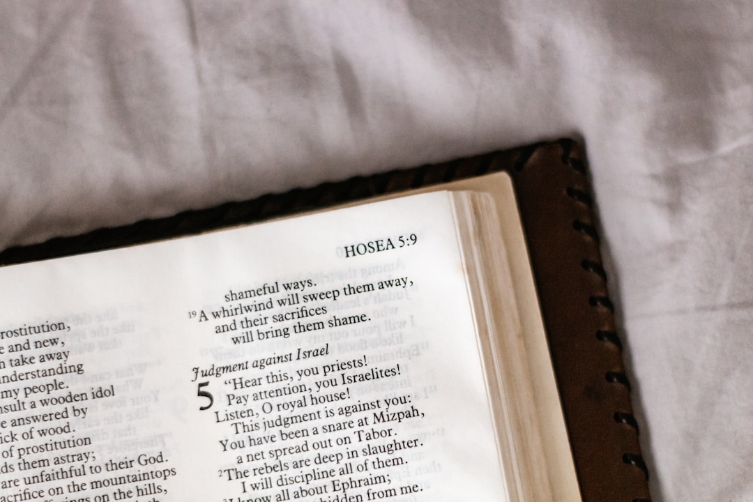 Psalmy na trudne chwile – najważniejsze teksty pocieszenia